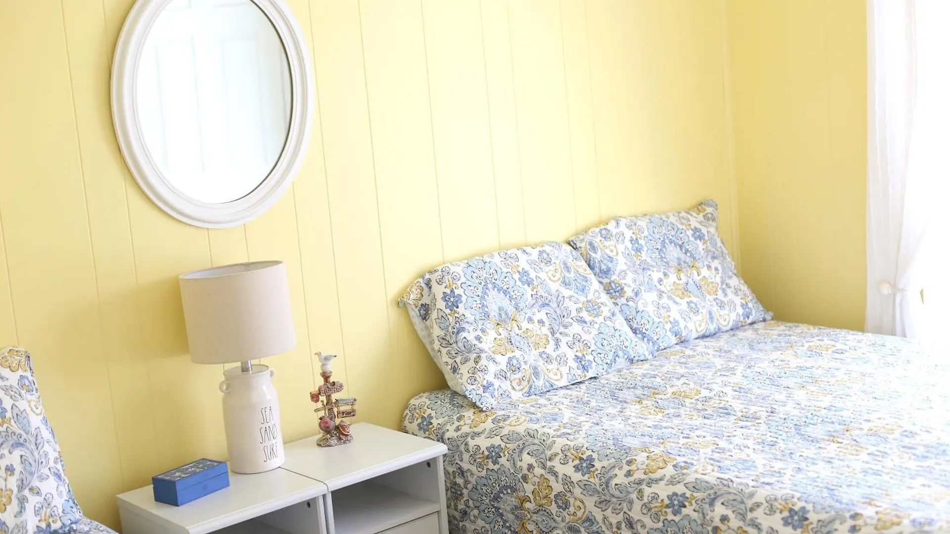 Waterfront 3-Bedroom, 2-Bathroom Home In North Ocean City Perfect For Families Holiday home